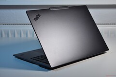 Aparência de um Yoga, qualidade de um ThinkPad, conjunto de recursos de um ThinkBook: O ThinkPad X9-14 da Lenovo não faz distinção entre os dois (foto: Lenovo ThinkPad X9-14 G1 Aura Edition, fonte da imagem: Benjamin Herzig)