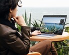 Apple e a Amazon podem estar desenvolvendo um concorrente para o MateBook Fold que é retratado aqui (Fonte da imagem: Huawei)