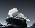O novo carregador GaN da OnePlus tem o formato de uma garrafa. (Fonte da imagem: OenPlus)