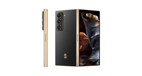 O Samsung W25 tem detalhes em ouro e uma parte traseira de cerâmica. (Fonte da imagem: Samsung)