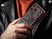 A Caviar equipou o iPhone 17 Pro Max “ Apple ” com uma capa traseira magnética.