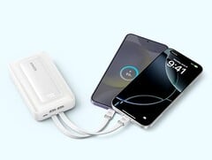 O mais recente Zolo Power Bank da Anker já está disponível na cor branca (foto) nos EUA. (Fonte da imagem: Anker)