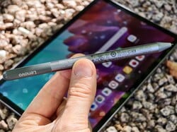 A Lenovo Tab Pen usa pequenas pilhas AAAA