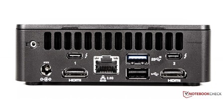 Voltar: Adaptador AC, 2x USB4 (tipo C), 1x USB 3.2, 1x USB 2.0, LAN 2,5G, 2x HDMI 2.1