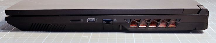 leitor de cartão microSD, Thunderbolt 4/USB4.0 Gen 3x1 com DisplayPort, LAN Gigabit RJ45