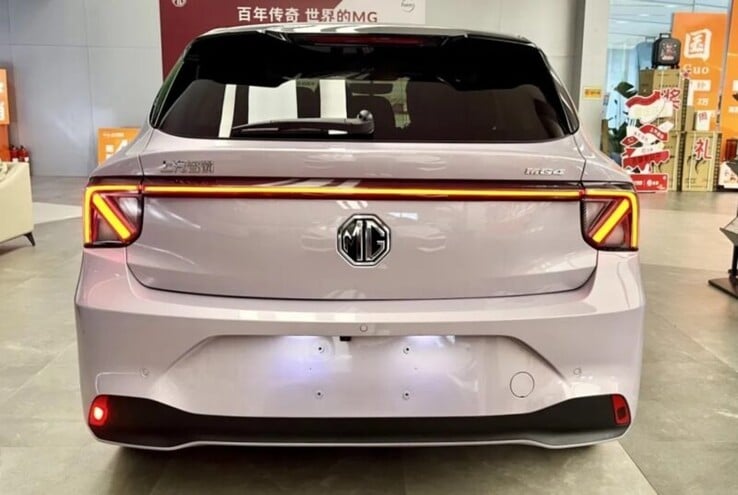 O primeiro carro elétrico de massa com bateria de estado semi-sólido já está nas concessionárias. (Fonte da imagem: Sohu)