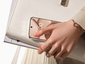 Diz-se que o Find X8s apresenta molduras de tela relativamente finas. (Fonte da imagem: Oppo)