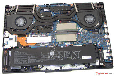 Ferragens dentro do Asus TUF Dash F15