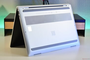HP EliteBook X G2i: Tampa inferior