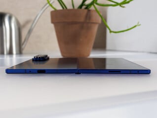 O Galaxy Z Fold7 é um dos smartphones dobráveis mais finos do mundo, desdobrado (Fonte da imagem: Notebookcheck)
