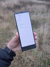 Protótipo do smartphone Sony Xperia 5G. (Fonte da imagem: OLX)