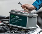 A bateria de íons de sódio Unigrid Na Plus Fleet 12V pode substituir as baterias automotivas de chumbo-ácido sem nenhuma modificação no veículo. (Fonte da imagem: Unigrid)