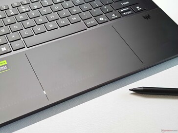 Touchpad háptico com tiras limitadoras de LED...