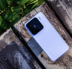 O Xiaomi 17 será o sucessor direto do Xiaomi 15. Na foto - Xiaomi 15 (Fonte da imagem: Vetrax Arrogant TV no Weibo)