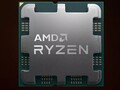 Os processadores Ryzen 7000 estão recebendo os moldes 3D V-Cache. (Fonte de imagem: AMD)