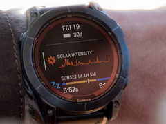 O smartwatch Fenix 7 da Garmin (na foto) está recebendo uma nova atualização beta. (Fonte da imagem: Garmin)