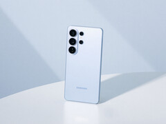 O Samsung Galaxy S27 Pro poderia ficar bem abaixo do Galaxy S27 Ultra, o sucessor do Galaxy S26 Ultra mostrado aqui.