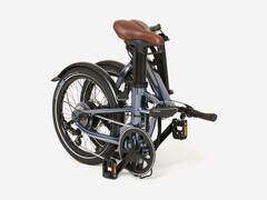 A bicicleta dobrável Decathlon Btwin E-FL 900 é mais leve que a Btwin E-Fold 900 (foto). (Fonte da imagem: Decathlon)
