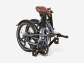 A bicicleta dobrável Decathlon Btwin E-FL 900 é mais leve que a Btwin E-Fold 900 (foto). (Fonte da imagem: Decathlon)