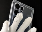 Há rumores de que a Samsung tem mudanças moderadas no design do smartphone Galaxy S 'Ultra' do próximo ano. (Fonte da imagem: via @UniverseIce)