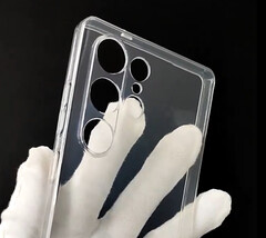 Há rumores de que a Samsung tem mudanças moderadas no design do smartphone Galaxy S 'Ultra' do próximo ano. (Fonte da imagem: via @UniverseIce)