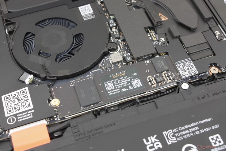 Suporta apenas um único SSD M.2 2280