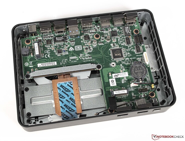 Intel NUC Pro Chassis Element sem placa base