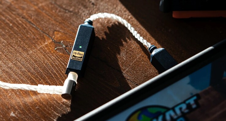 O DAC USB iFi Audio Go Link 2 oferece áudio sem perdas para os entusiastas da música de alta resolução.