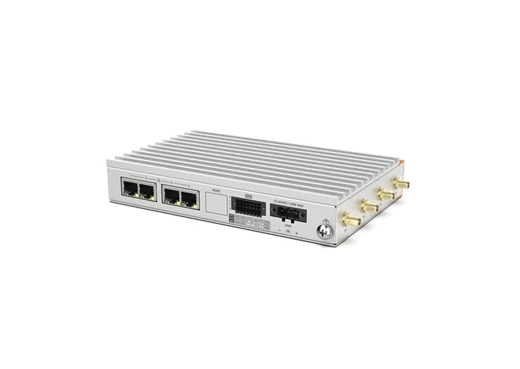 Estão presentes um total de quatro portas Ethernet 2.5G no mini PC Helix 320