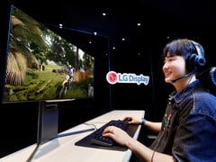 A LG Display anunciou a produção de dois novos monitores WOLED que devem começar a ser comercializados no final de 2025 ou no início de 2026. (Fonte da imagem: LG Display)