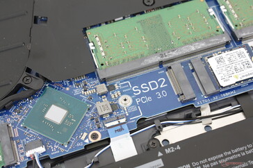 O slot secundário M.2 suporta 2230 SSDs