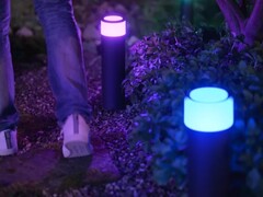 A luminária de pedestal para ambientes externos Philips Hue Calla Large foi lançada nos EUA. (Fonte da imagem: Philips Hue)