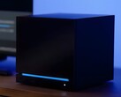 Valve Steam Machine no suporte da TV (Fonte da imagem: captura de tela, Valve YouTube com edições)