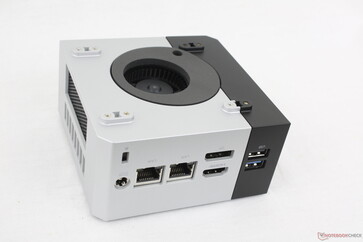 Parte inferior com a tampa metálica externa removida