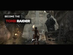 Jogo de Tomb Raider rodando no iPhone ou iPad mostrando Lara Croft explorando ruínas de templos com controles de toque visíveis na tela
