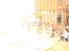 Uma imagem da lâmpada brilhando em potência máxima (Fonte da imagem: styropyro; captura de tela cortada)