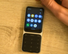 O Sidephone (na foto) com a gaveta de aplicativos visível. (Fonte da imagem: u/sebastiansnell no subreddit r/sidephone)