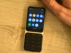 O Sidephone (na foto) com a gaveta de aplicativos visível. (Fonte da imagem: u/sebastiansnell no subreddit r/sidephone)
