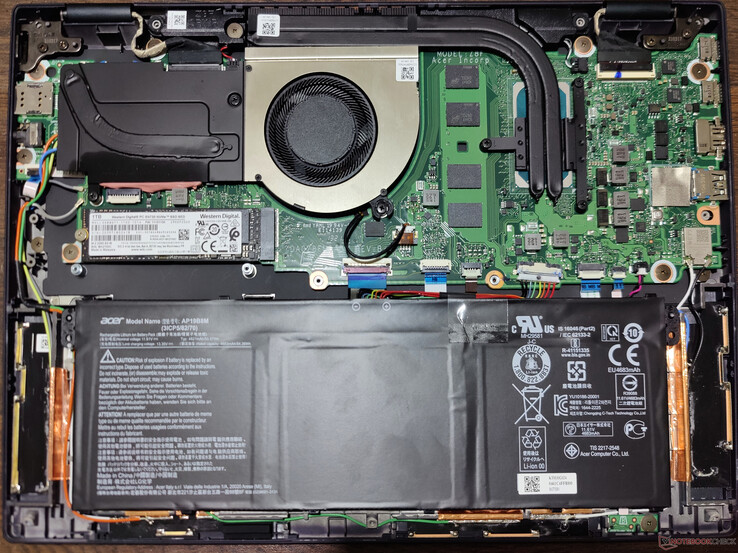 Acer TravelMate P614P-52 internos