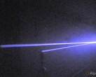 O laser saltando para frente e para trás (Fonte da imagem: AlphaPhoenix; captura de tela)