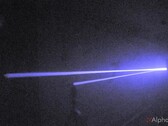 O laser saltando para frente e para trás (Fonte da imagem: AlphaPhoenix; captura de tela)