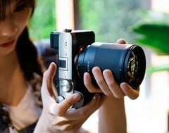 Diz-se que a mais recente lente da TTArtisan é perfeita para retratos.