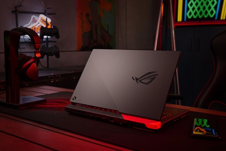 O ROG Strix G15 Advantage Edition será acompanhado por um modelo de 17 polegadas. (Fonte de imagem: ASUS)