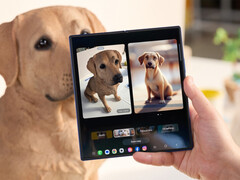 Atualmente, as compilações estáveis do One UI 8 estão disponíveis apenas nos mais recentes dobráveis da Samsung, Galaxy Z Fold7 na foto. (Fonte da imagem: Samsung)