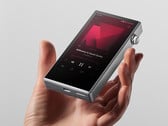 O reprodutor de áudio digital Astell &amp; Kern PD5, com corpo em alumínio, pesa apenas 6,98 oz. (198 g).
