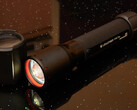 O Ledlenser P7R (Fonte da imagem: Andreas Sebayang/Notebookcheck)