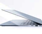 Com 12,3 milímetros, o Samsung Galaxy Book6 Edge é relativamente fino.