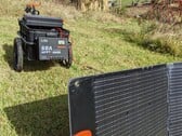 Equipamento LiTime recebendo sol para carregar