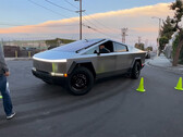 Teste de giro do Cybertruck (imagem: TSportline/YT)