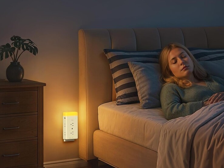 O extensor de tomada Goveelife Smart Plug com luz noturna. (Fonte da imagem: Govee)